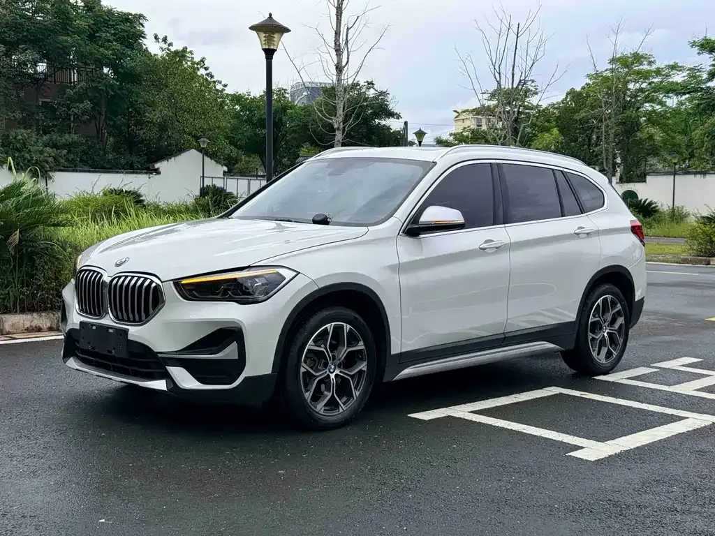 BMW X1 — фото 1