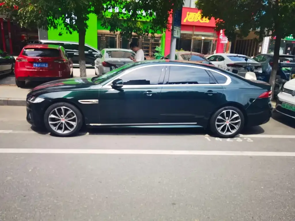 Jaguar XFL — фото 2