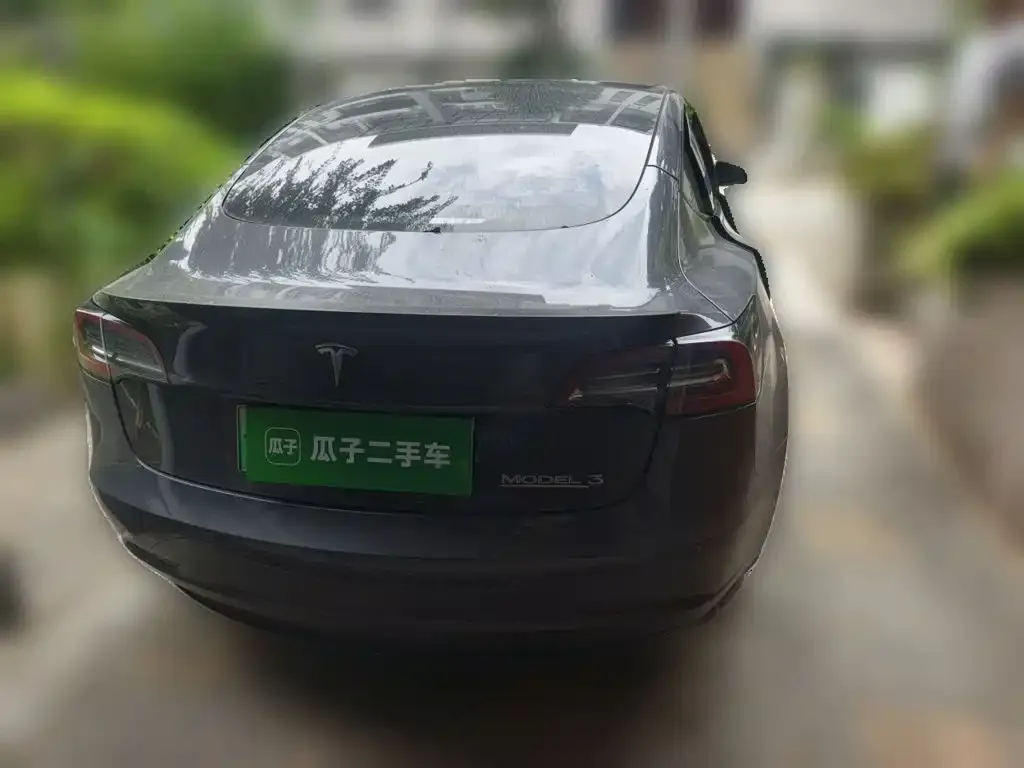 Tesla Model 3 — фото 4