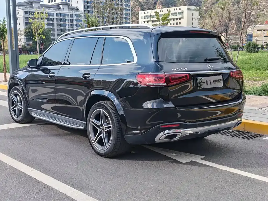 Mercedes-Benz GLS — фото 6