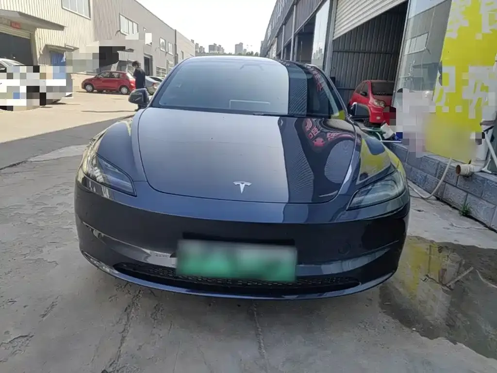 Tesla Model 3 — фото 7