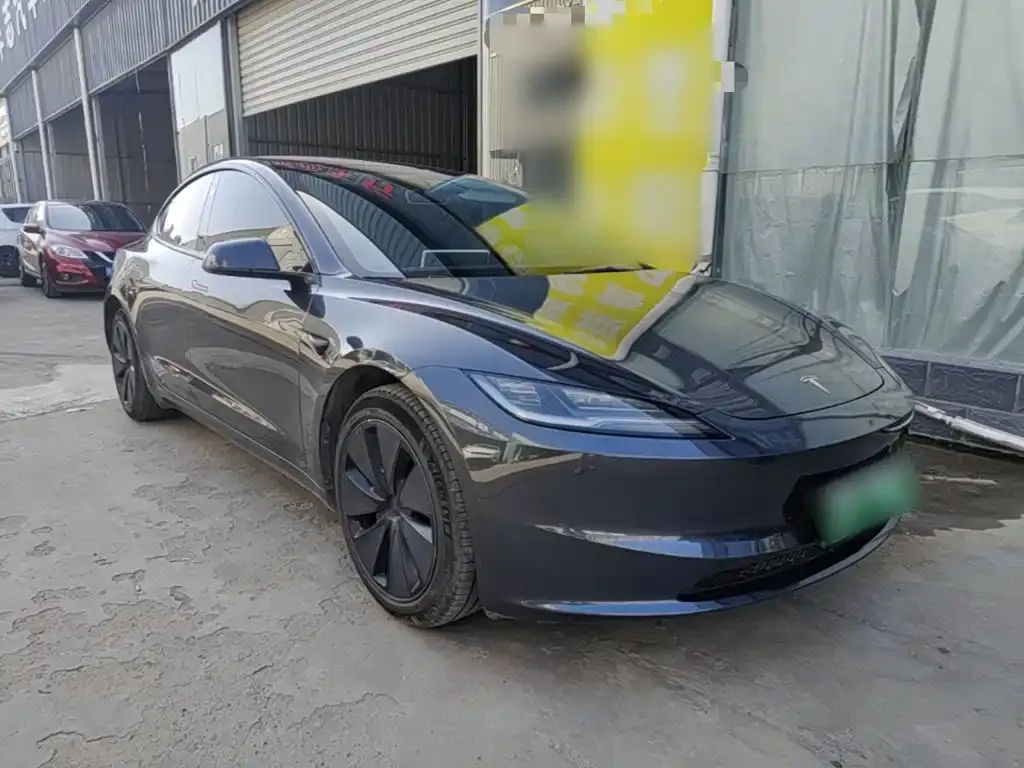 Tesla Model 3 — фото 6