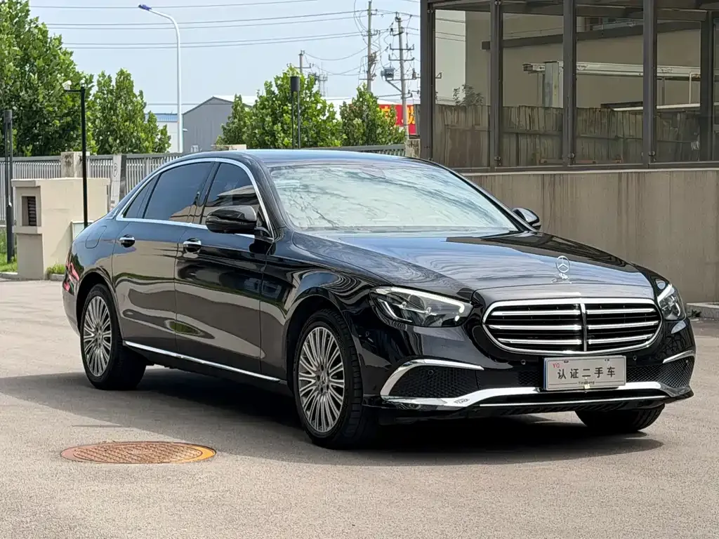 Mercedes-Benz E-Class — фото 10