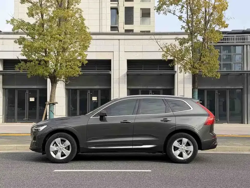 Volvo XC60 — фото 4