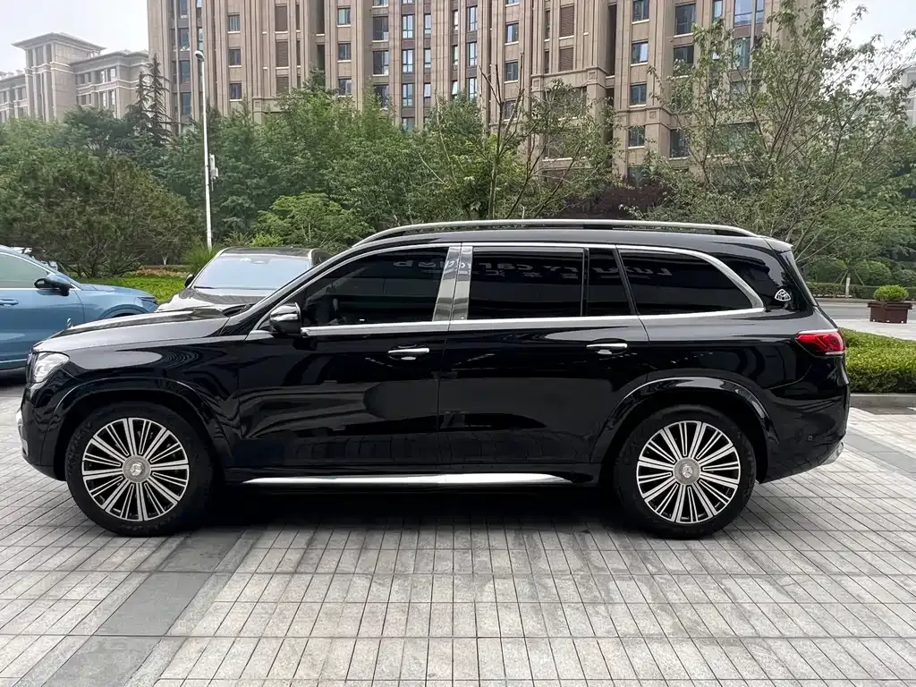 Mercedes-Benz GLS — фото 8