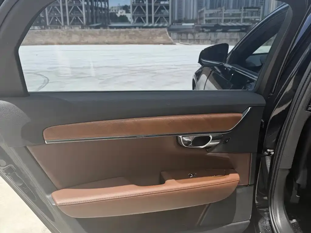 Volvo S90 — фото 2
