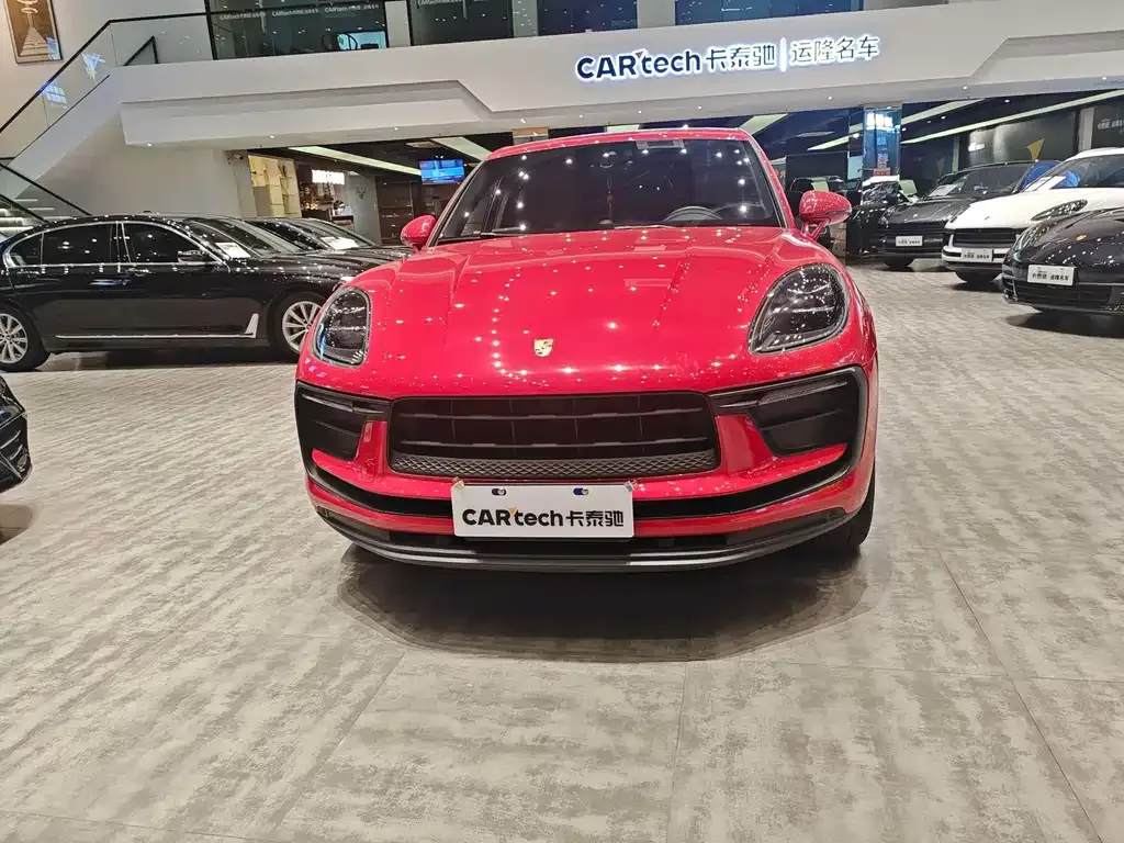 Porsche Macan — фото 1