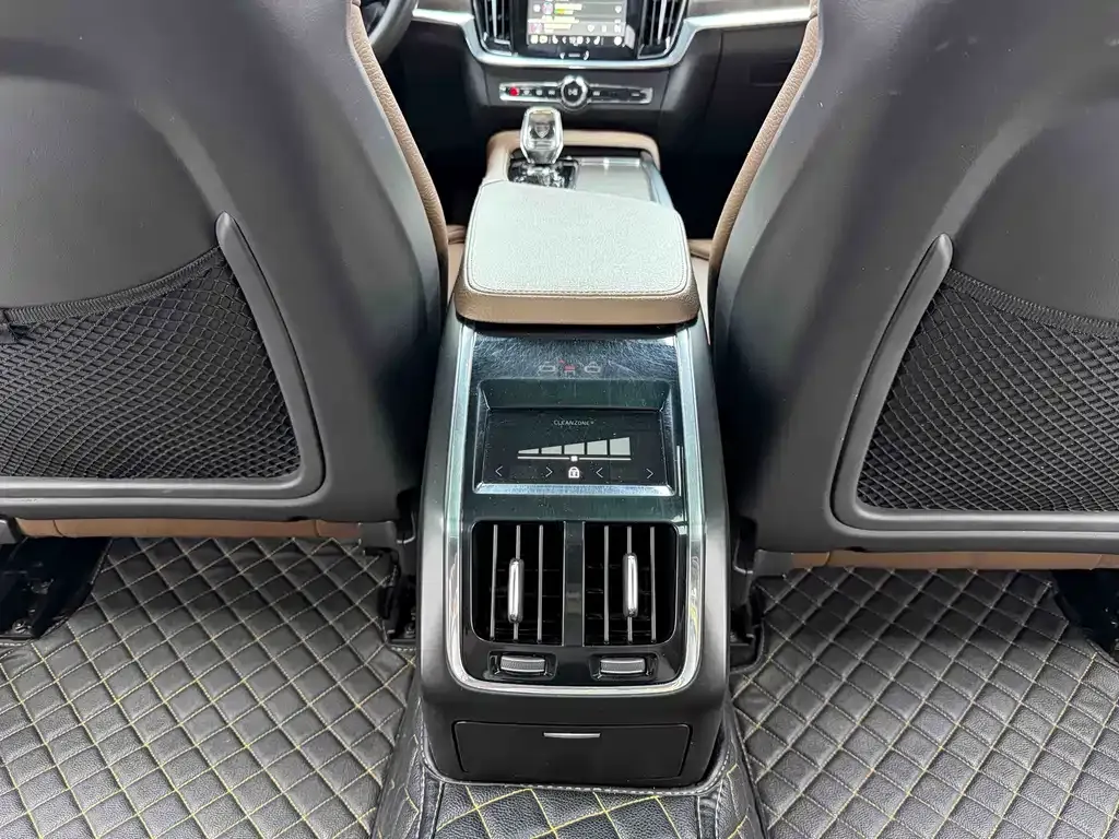 Volvo S90 — фото 10