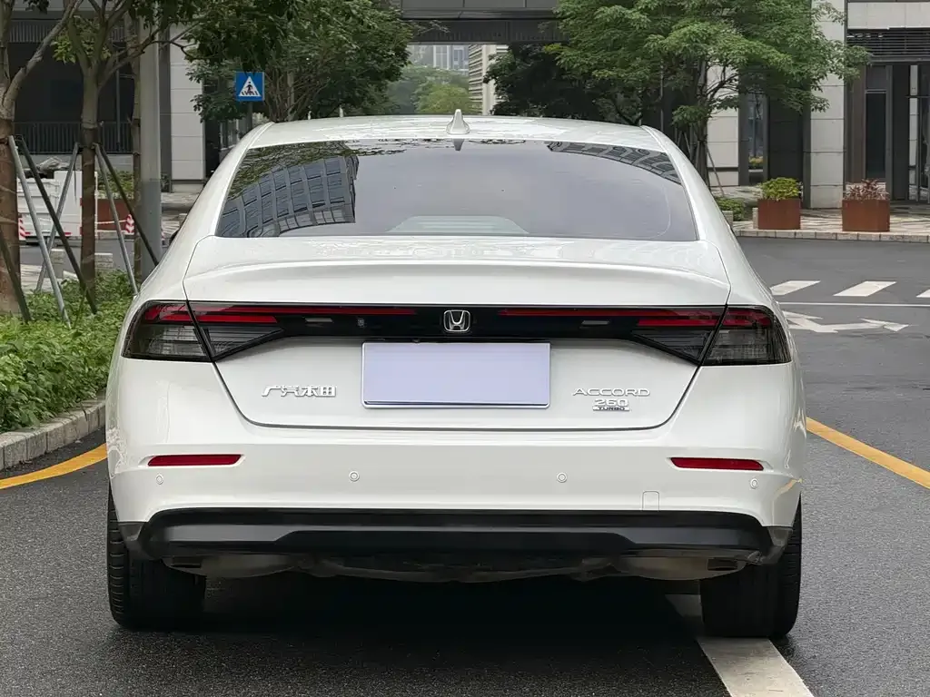 Honda Accord — фото 2