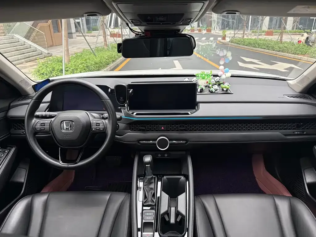 Honda Accord — фото 9