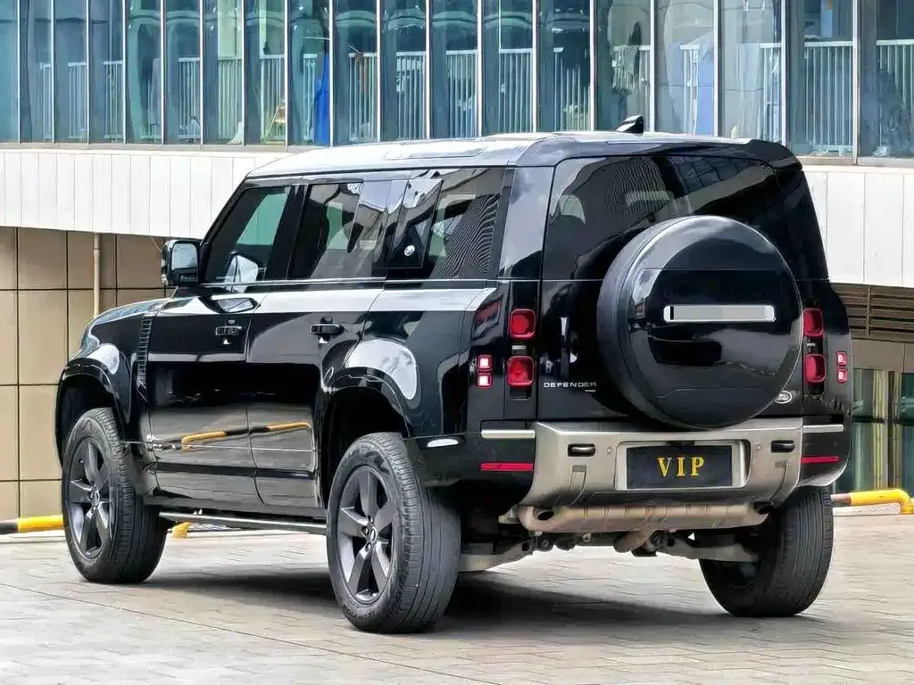 Land Rover Defender — фото 6