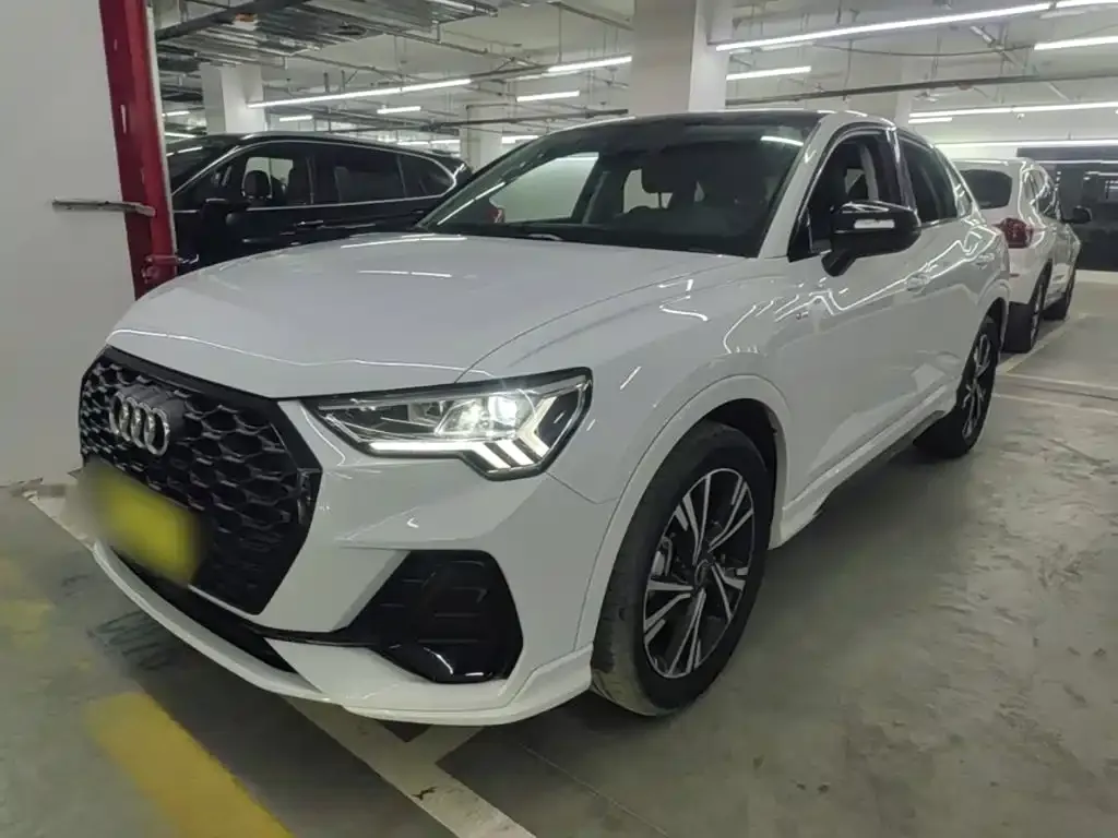 Audi Q3 Sportback — фото 1