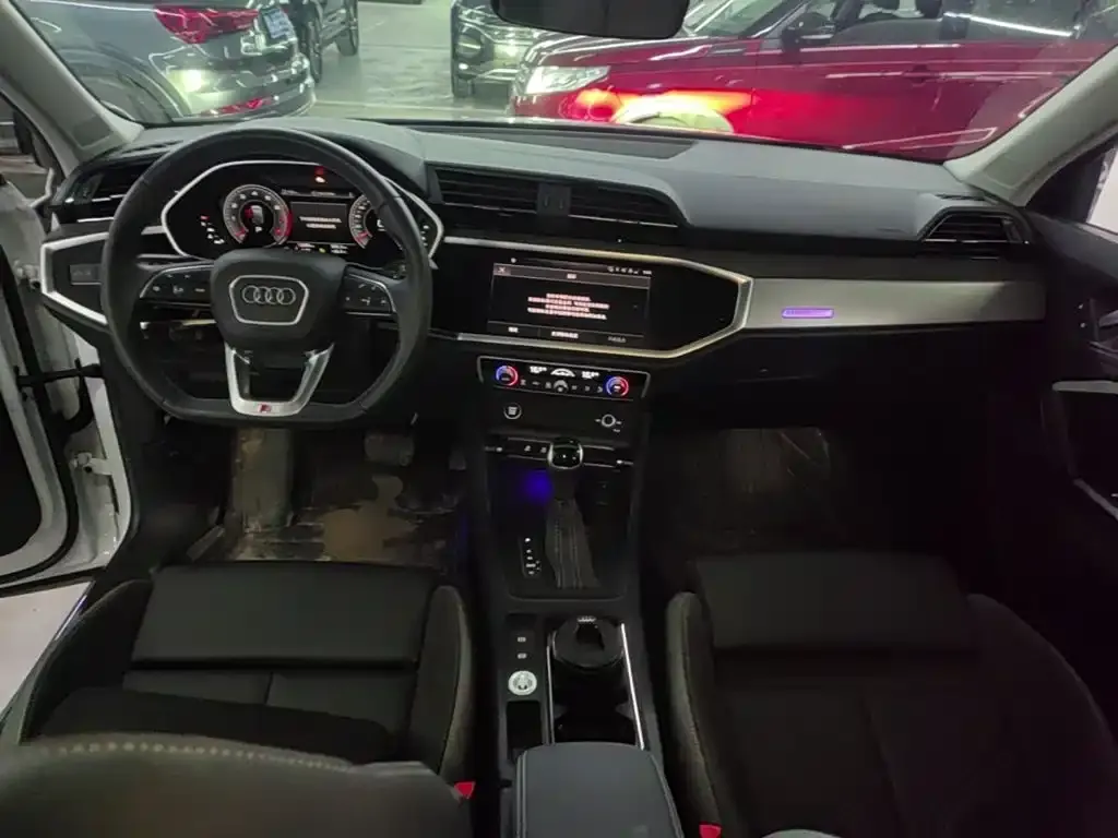Audi Q3 Sportback — фото 7