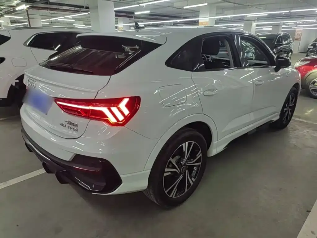 Audi Q3 Sportback — фото 10