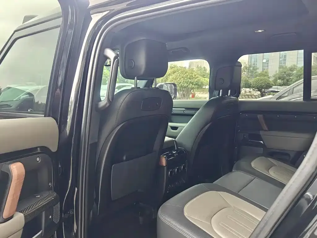 Land Rover Defender — фото 5
