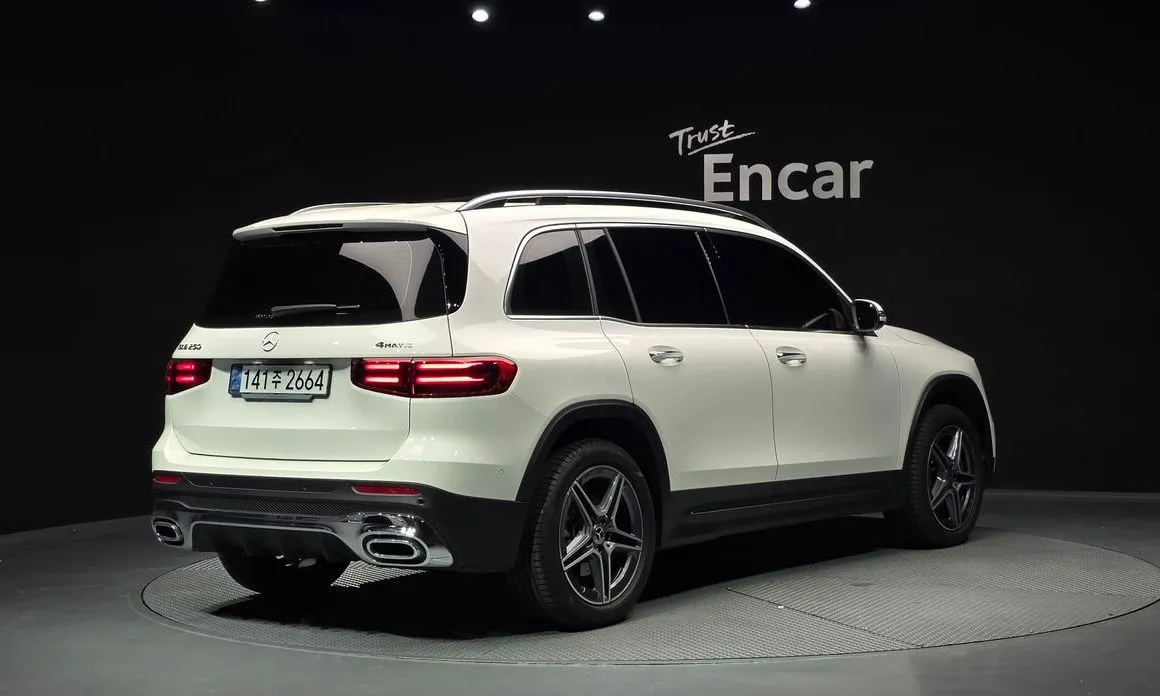 Mercedes-Benz GLB-Class — фото 3