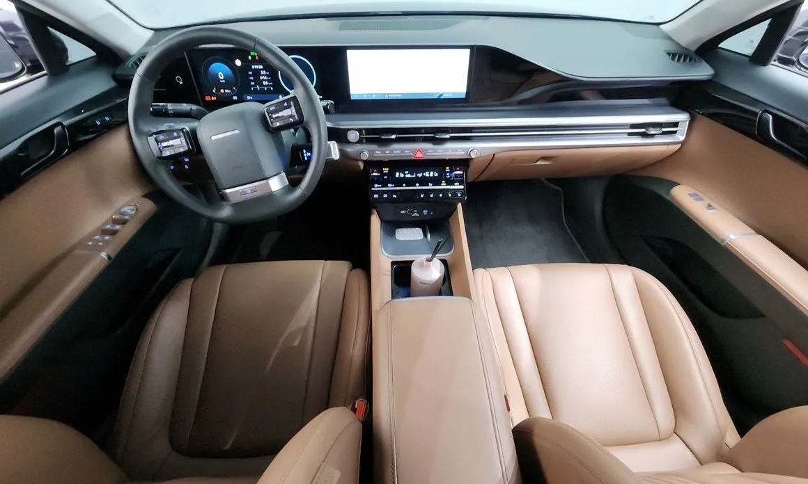 Hyundai Grandeur — фото 1
