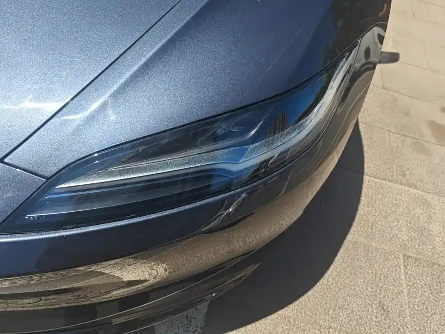 Tesla Model 3 — фото 10