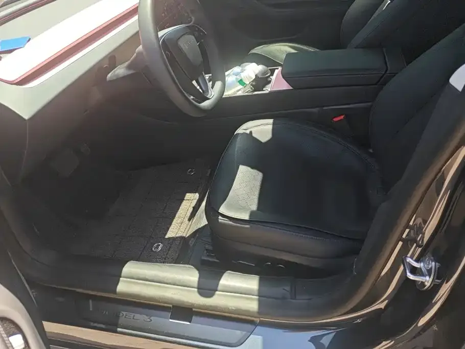 Tesla Model 3 — фото 3