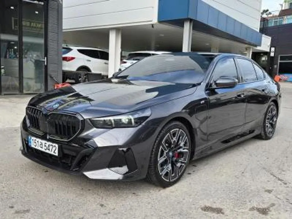 BMW 5-Series 2025 из KR, фото 8
