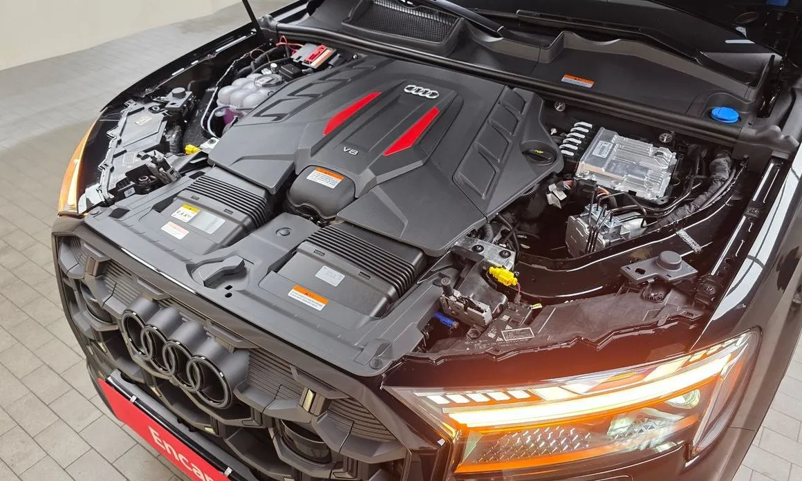 Audi SQ7 2026 из KR, фото 9