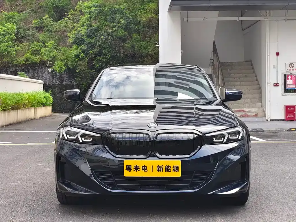 BMW i3 — фото 9