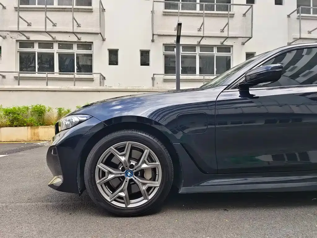 BMW i3 — фото 8