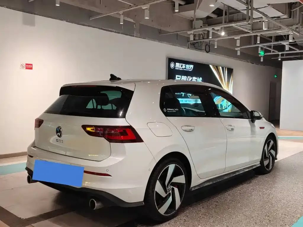 Volkswagen Golf GTI — фото 3