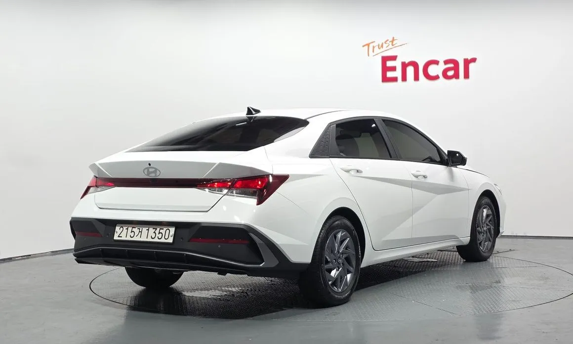 Hyundai AVANTE — фото 2