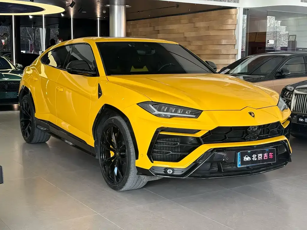Lamborghini Urus — фото 8