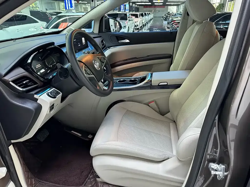 Buick GL8 2024 из CN, фото 5