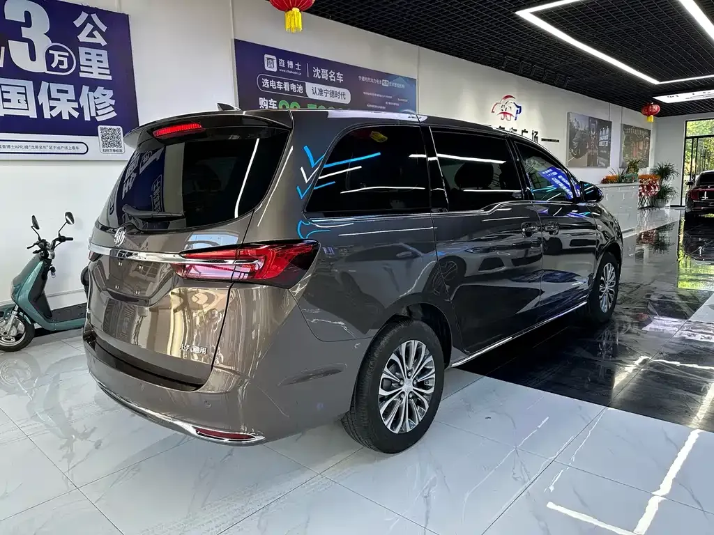 Buick GL8 2024 из CN, фото 7