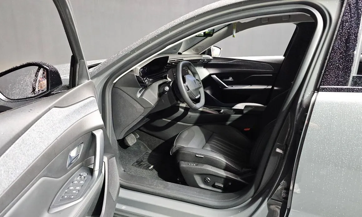 Peugeot 408 2024 из KR, фото 9