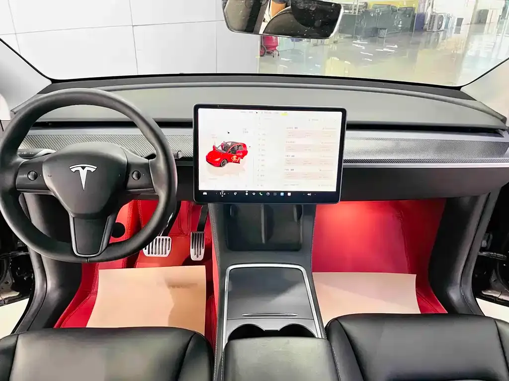 Tesla Model Y — фото 9