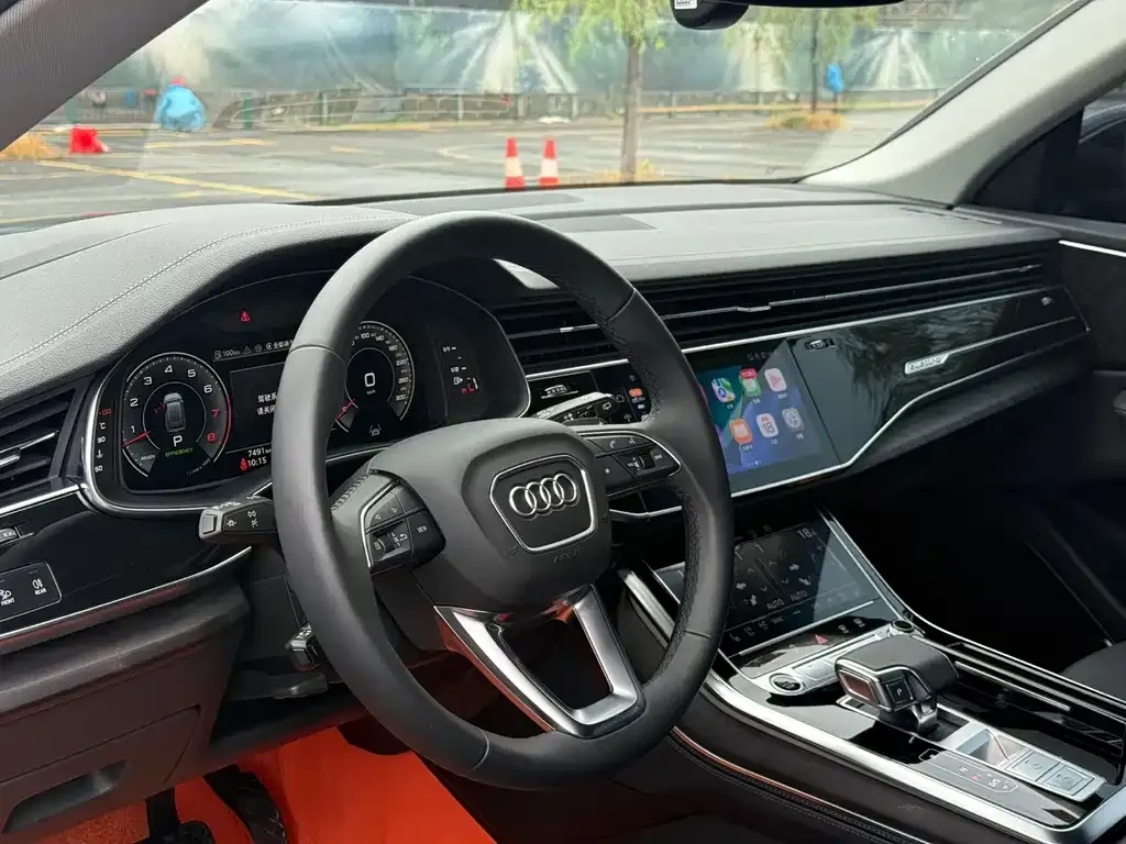 Audi Q8 — фото 2
