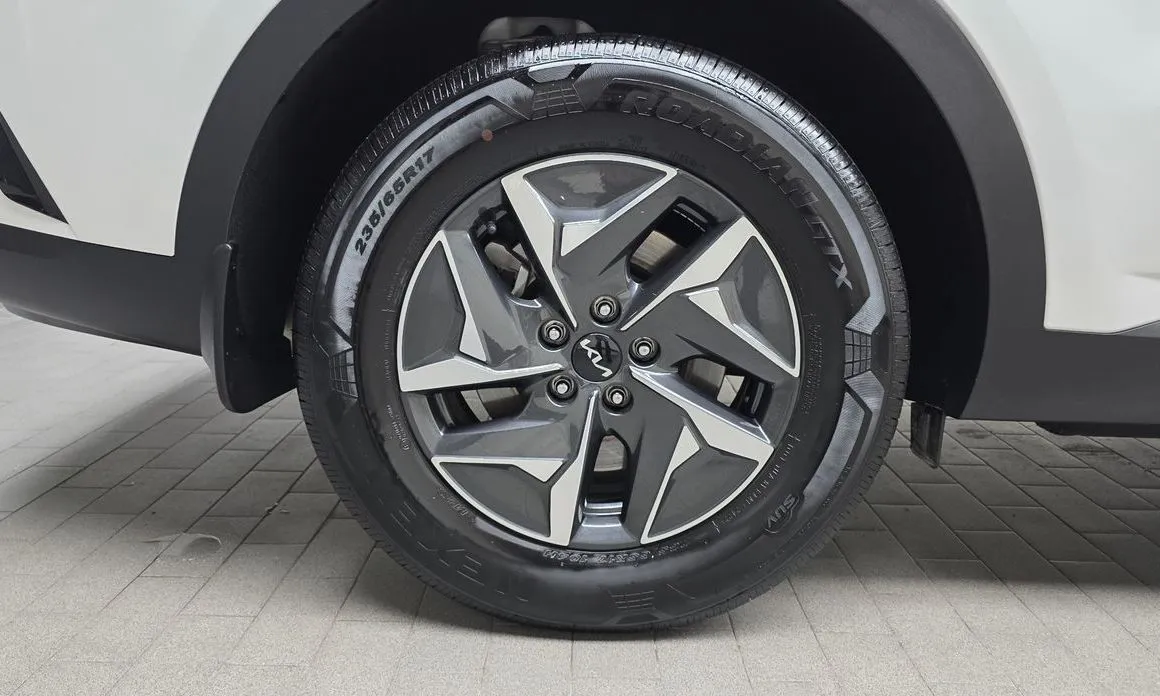 Kia Sorento — фото 7