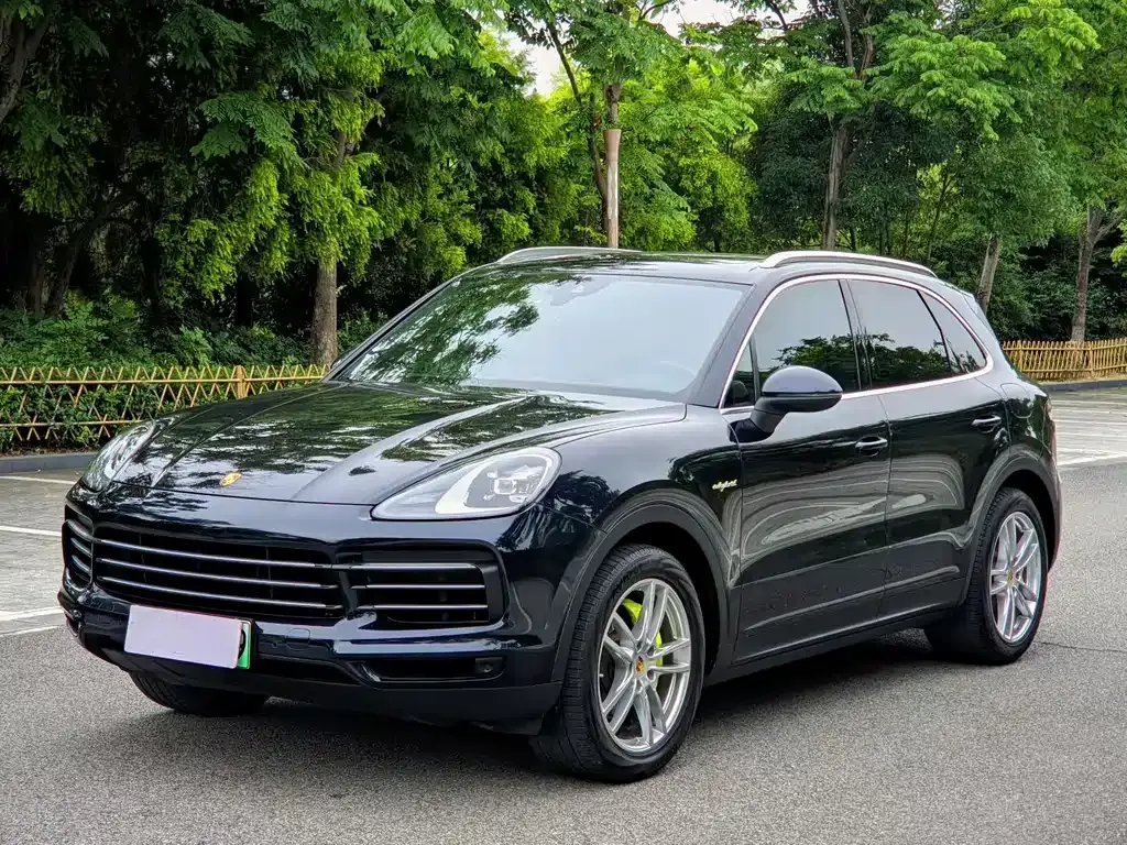Porsche Cayenne Hybrid — фото 1