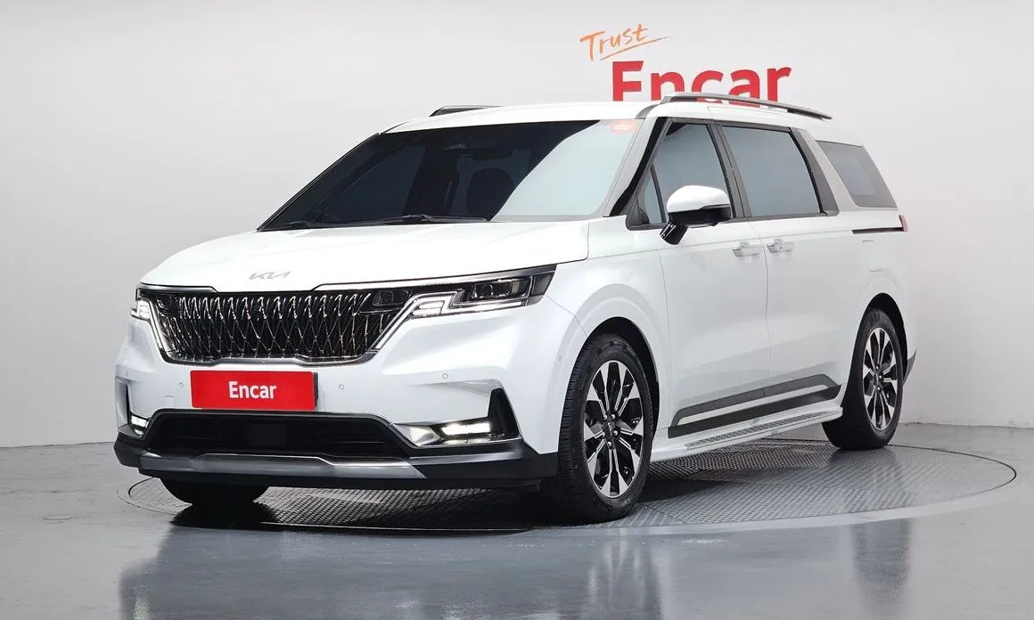 Kia Carnival — фото 1