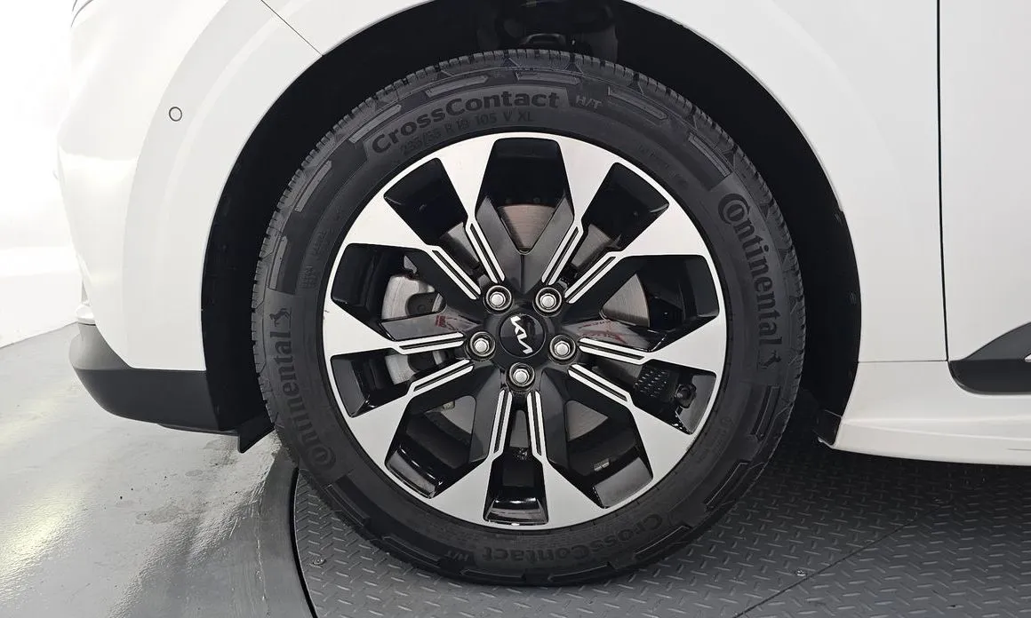 Kia Carnival — фото 10