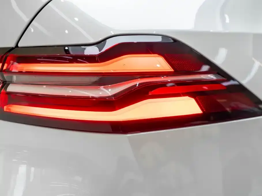 BMW 5 Series — фото 2