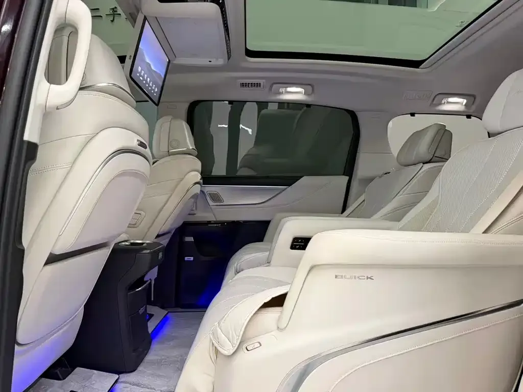 Buick GL8 Hybrid — фото 4