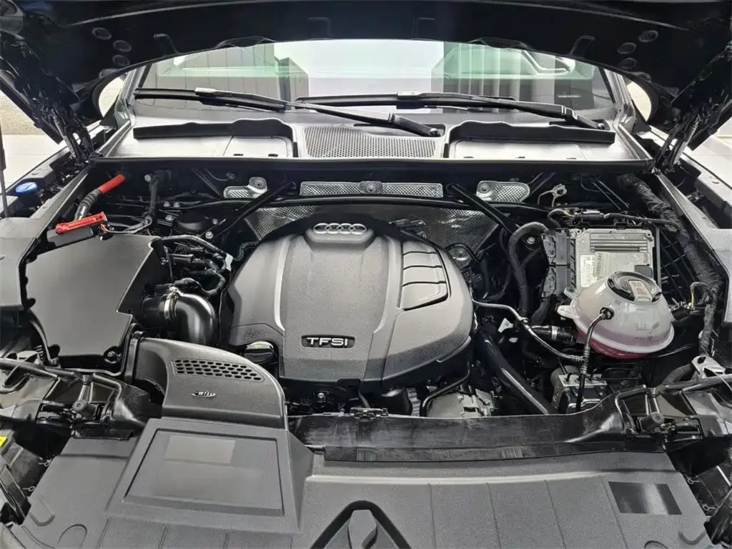 Audi Q5L Sportback — фото 10