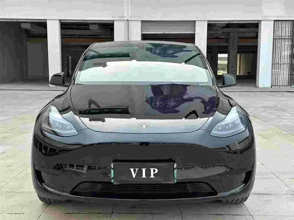 Tesla Model Y — фото 9