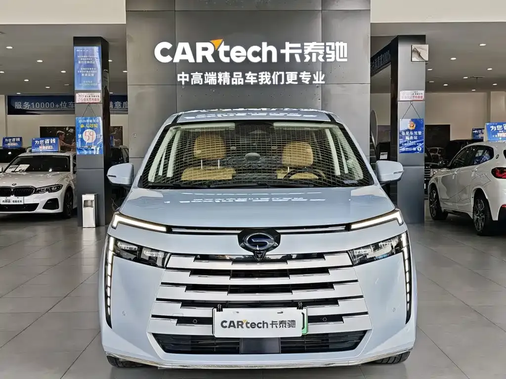 GAC Motor 传祺E8 PHEV — фото 9