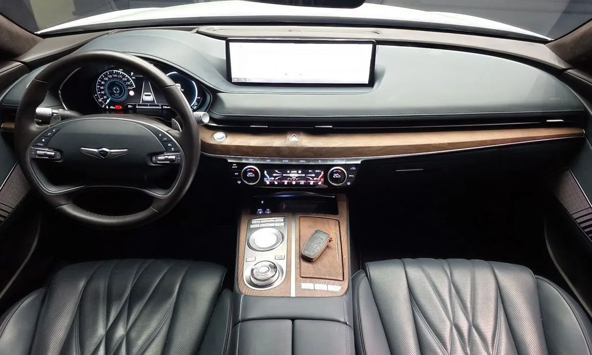 Genesis G80 — фото 10