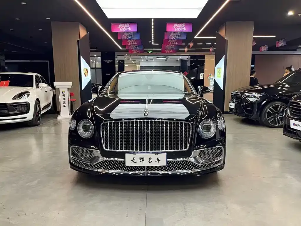 Bentley Flying Spur — фото 2