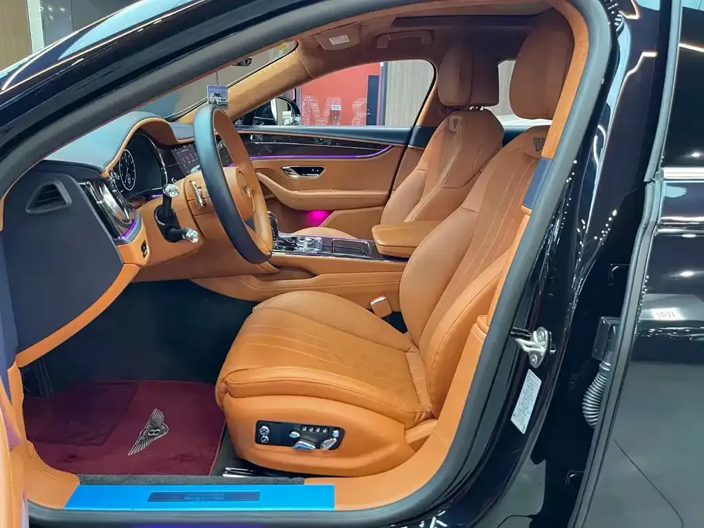 Bentley Flying Spur — фото 3
