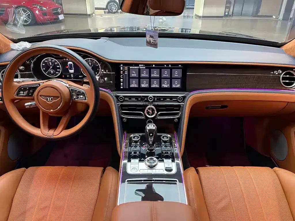Bentley Flying Spur — фото 5