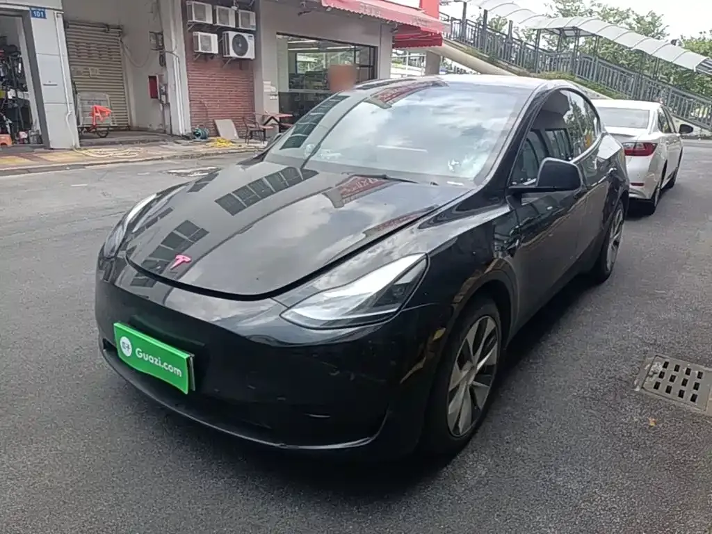 Tesla Model Y — фото 3