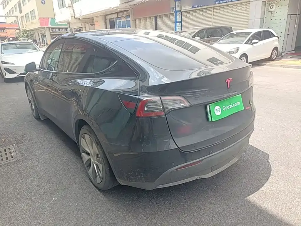 Tesla Model Y — фото 4